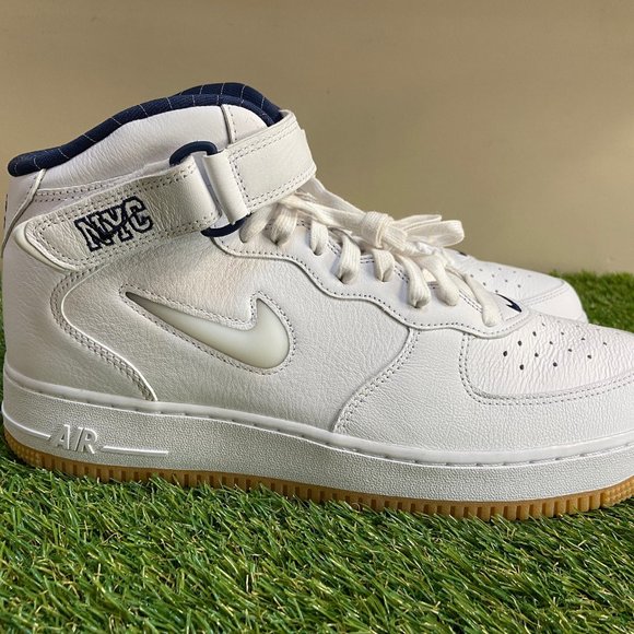 Nike Air Force 1 Mid QS \